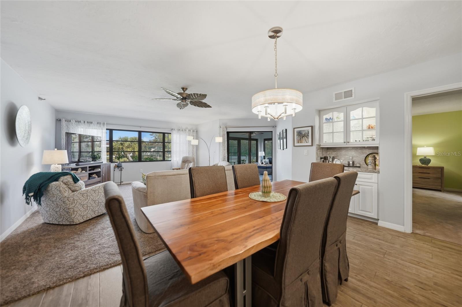 Image 8 of 24 For 23465 Harborview Road 616