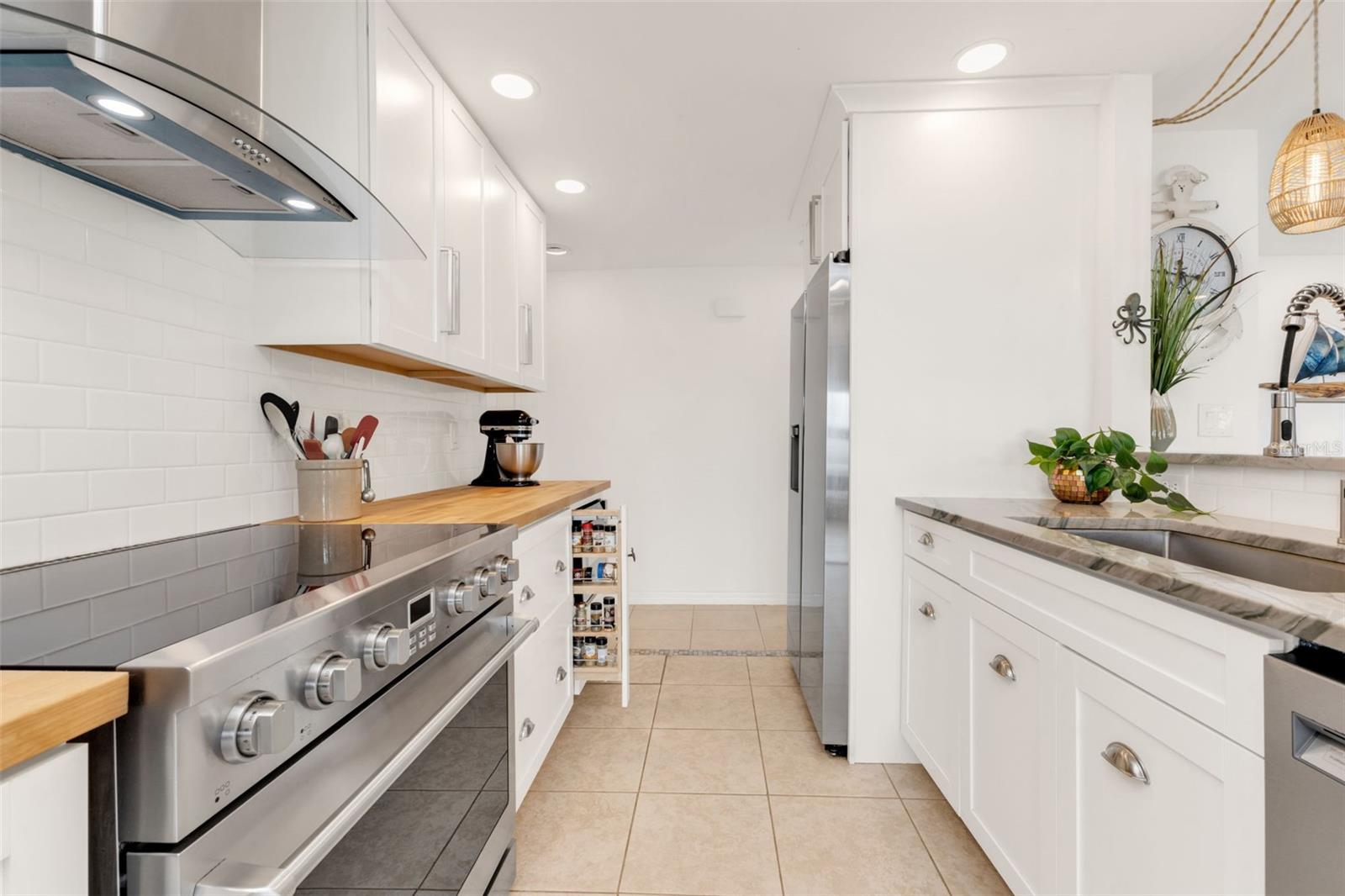 Image 13 of 39 For 2308 Harbour Drive