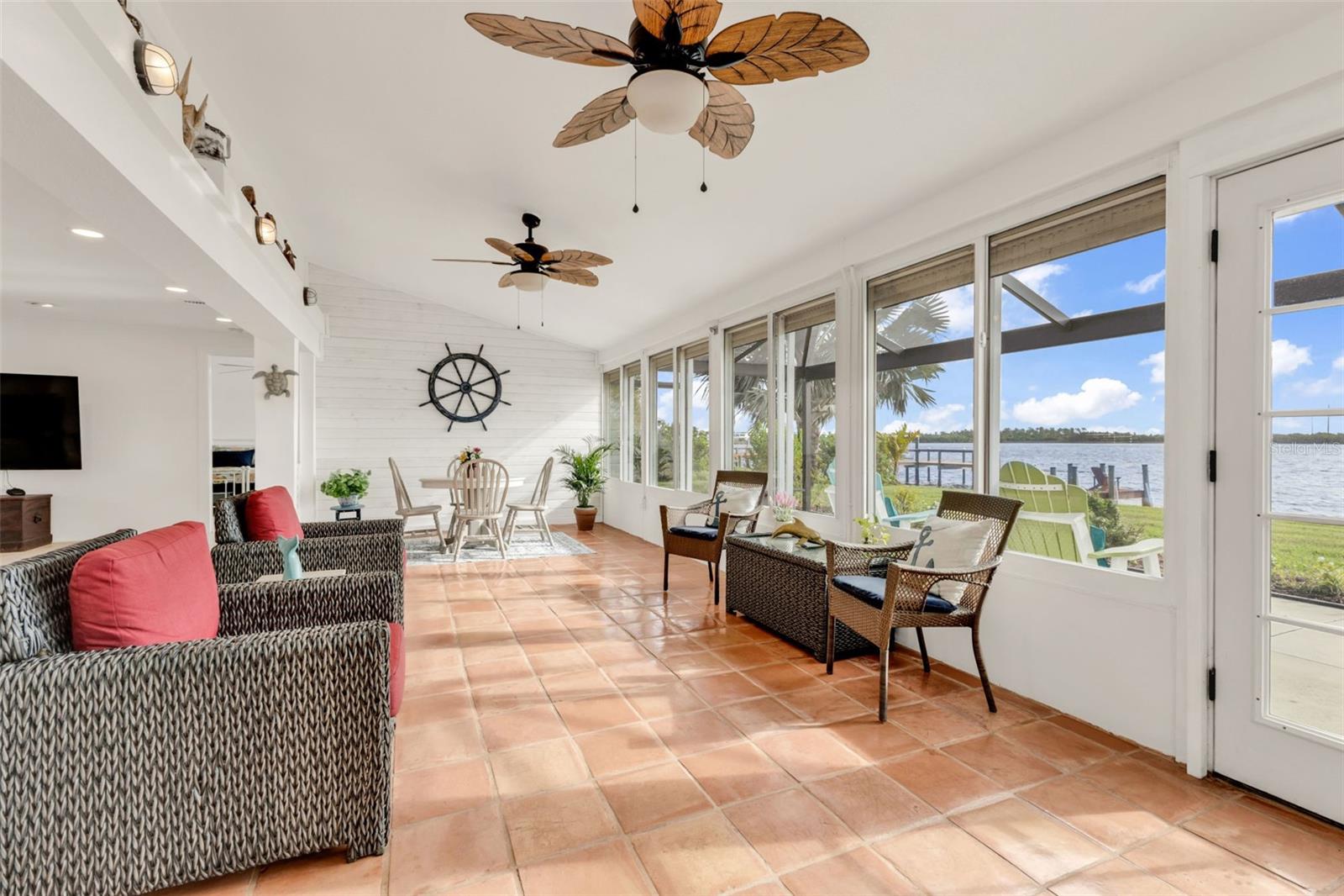 Image 17 of 39 For 2308 Harbour Drive