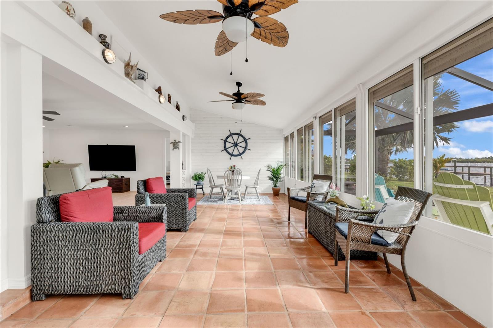 Image 18 of 39 For 2308 Harbour Drive