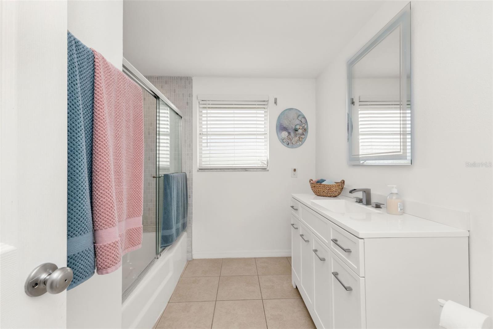 Image 20 of 39 For 2308 Harbour Drive