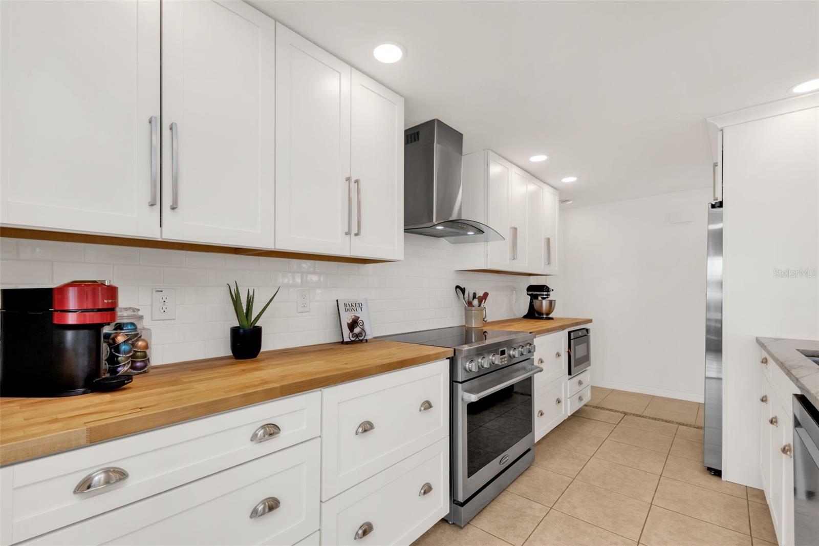 Image 9 of 39 For 2308 Harbour Drive