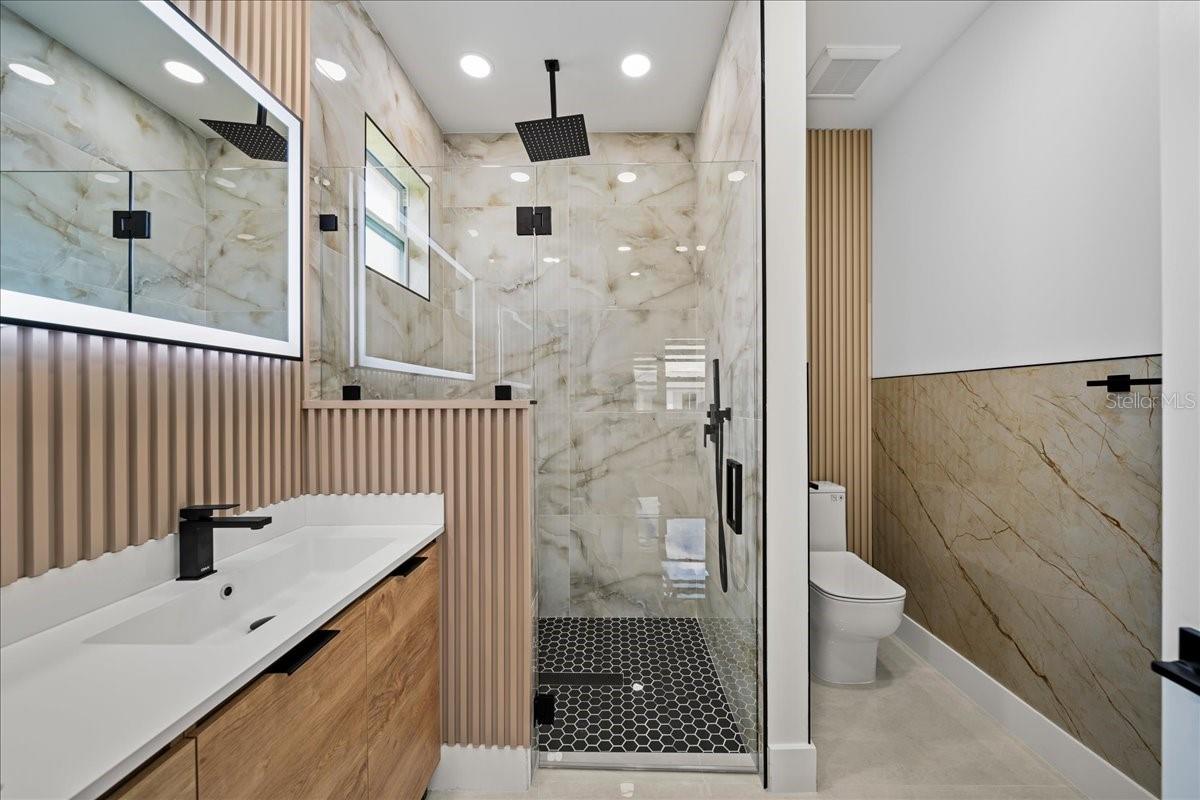 Image 14 of 36 For 2914 23rd Street Sw