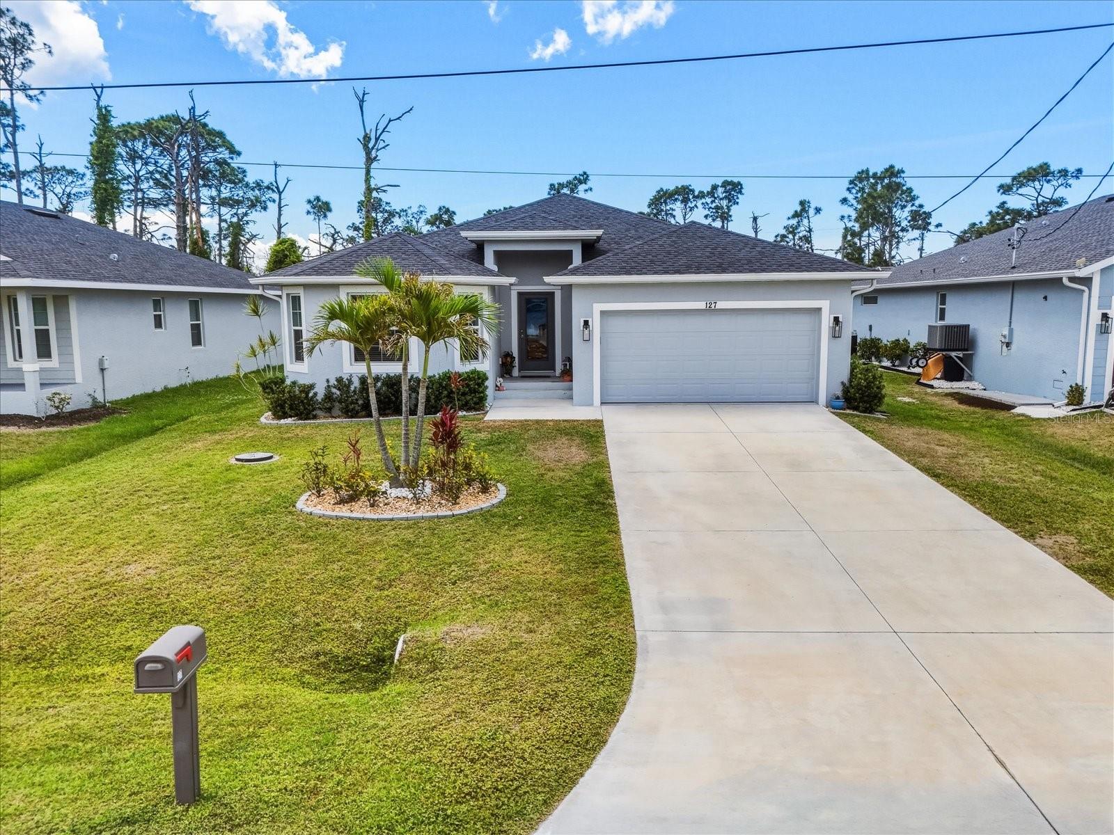 Image 3 of 39 For 127 Glades Drive