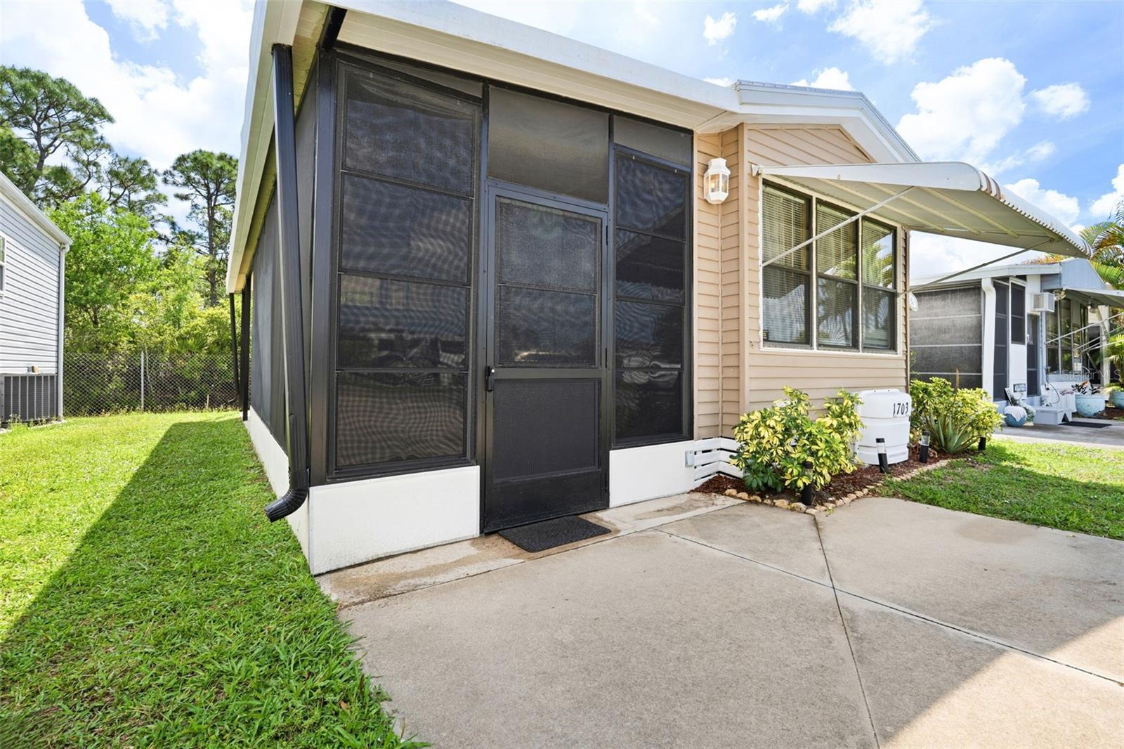 Image 17 of 21 For 1703 Manatee Loop