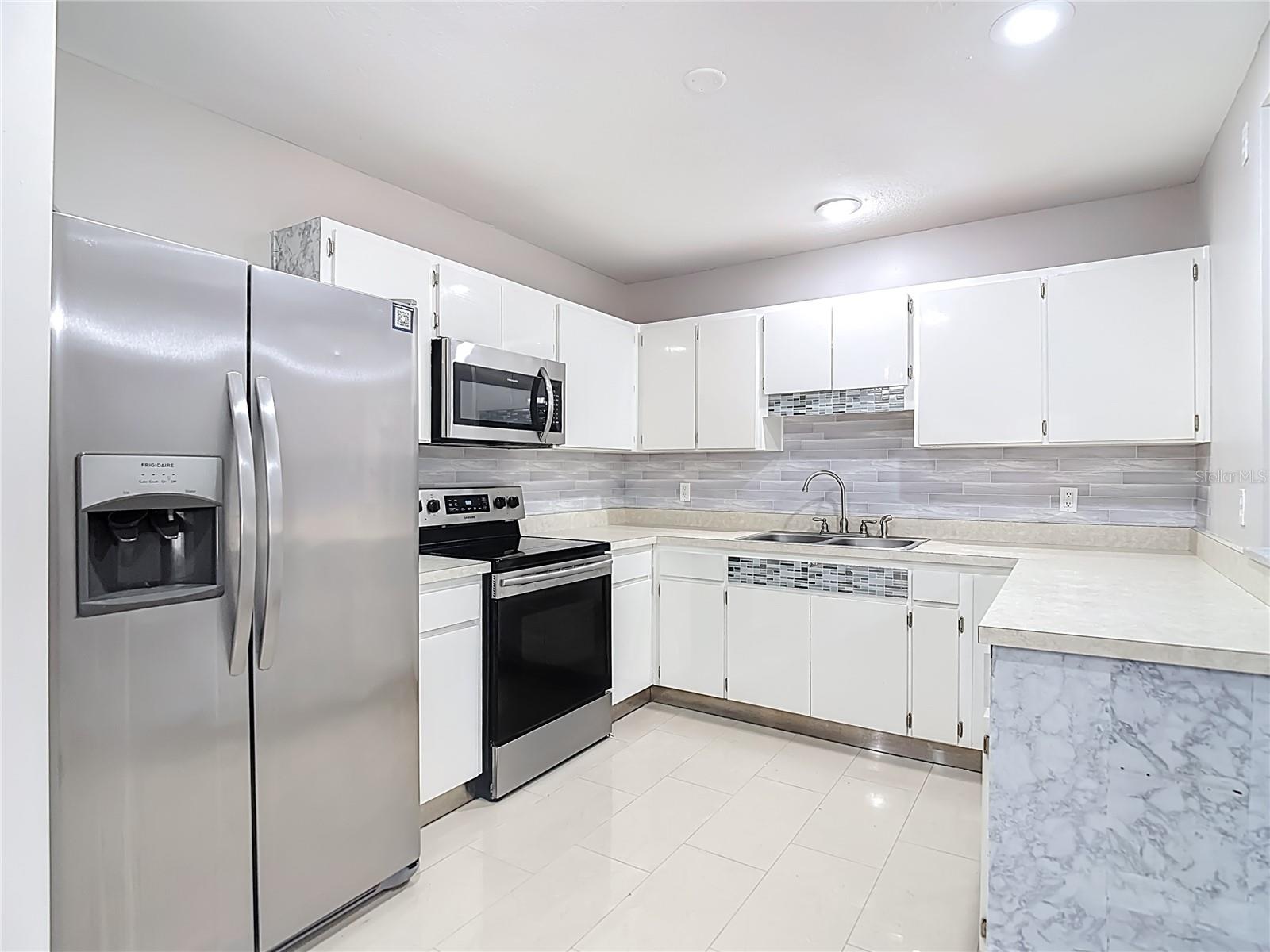 Image 13 of 59 For 1328 Divot Lane