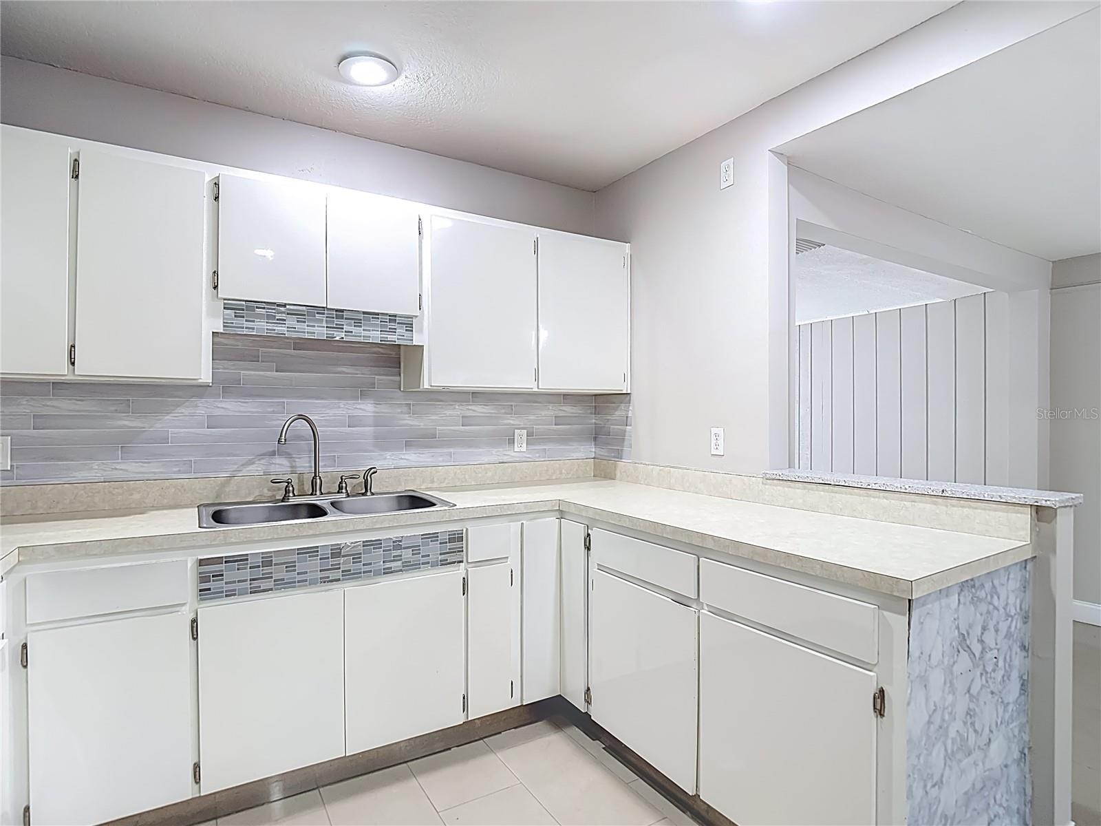 Image 16 of 59 For 1328 Divot Lane