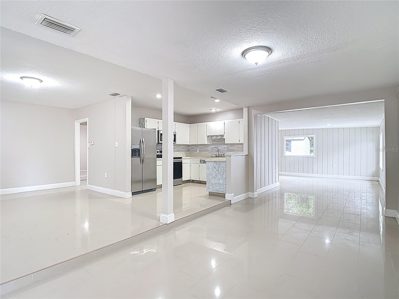 Image 18 of 59 For 1328 Divot Lane