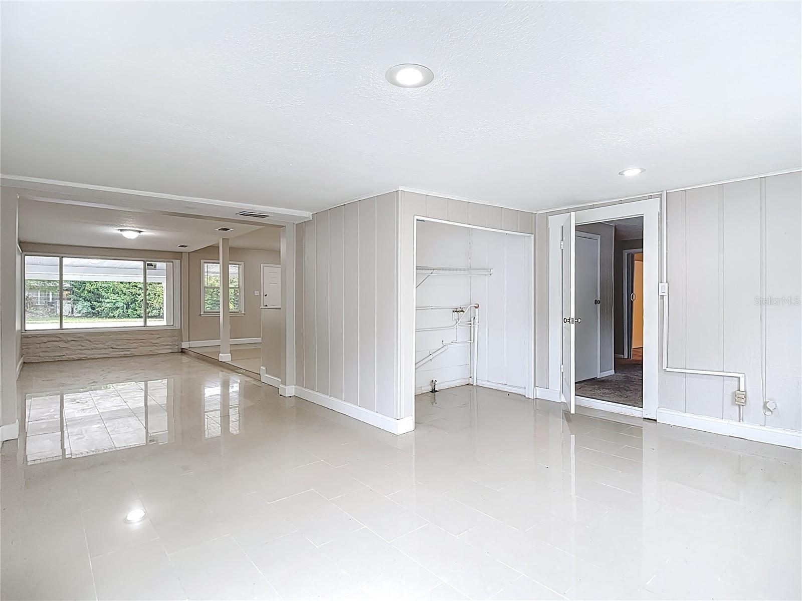 Image 23 of 59 For 1328 Divot Lane