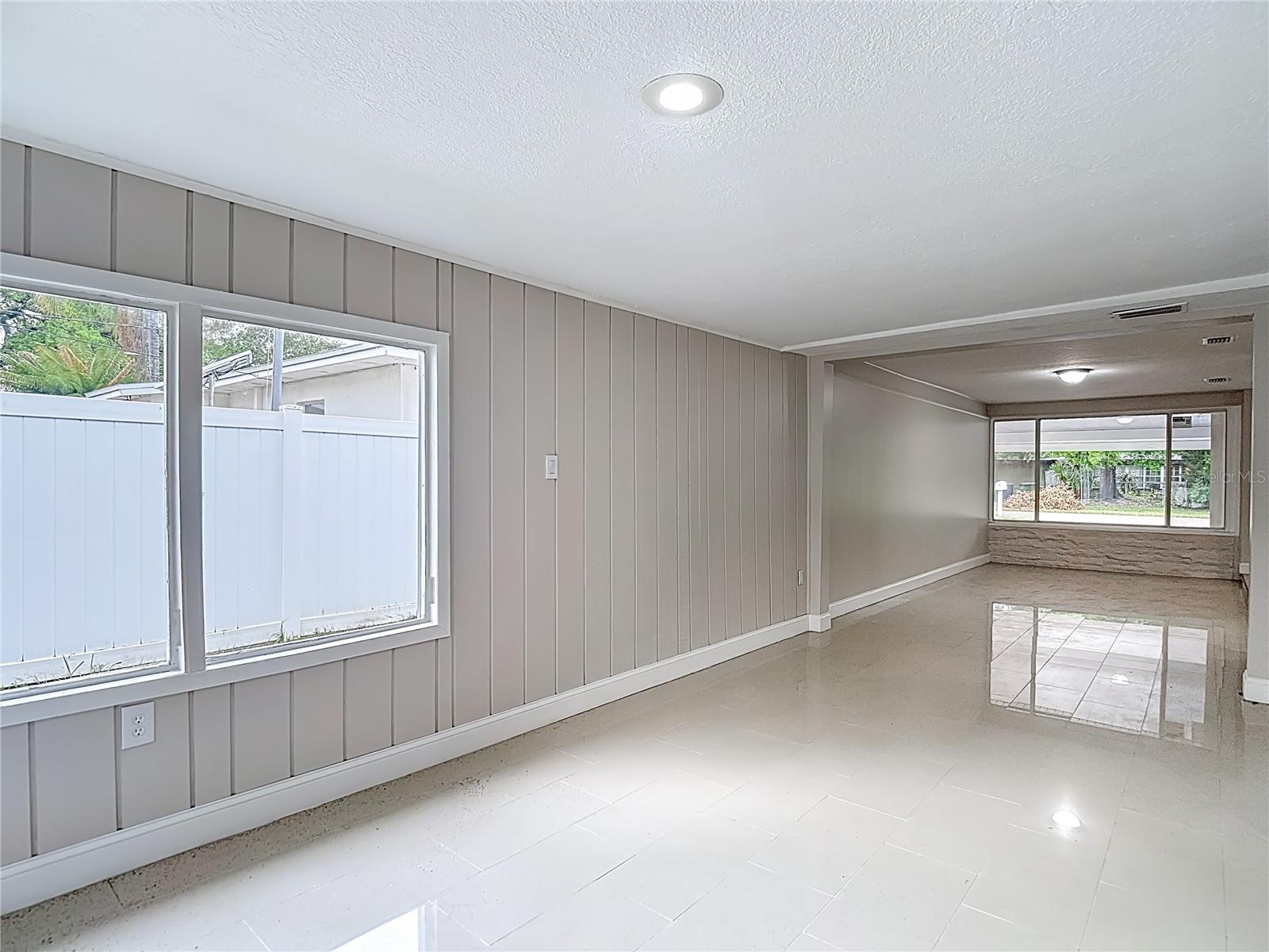 Image 24 of 59 For 1328 Divot Lane