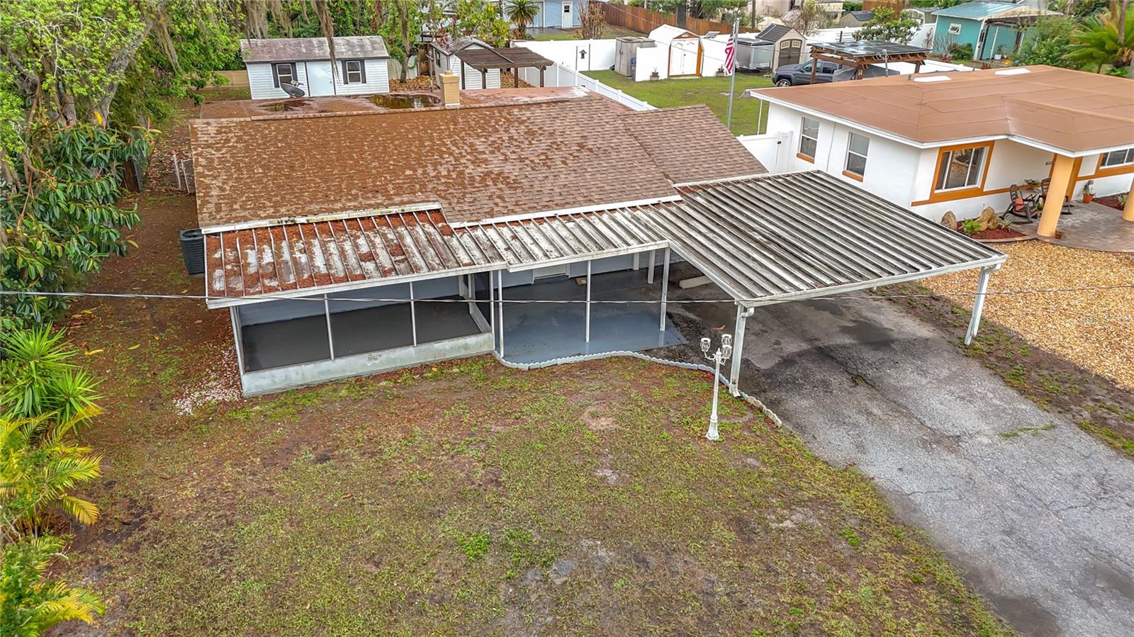 Image 4 of 59 For 1328 Divot Lane