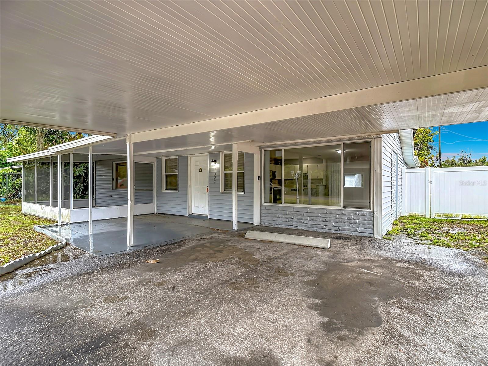 Image 6 of 59 For 1328 Divot Lane