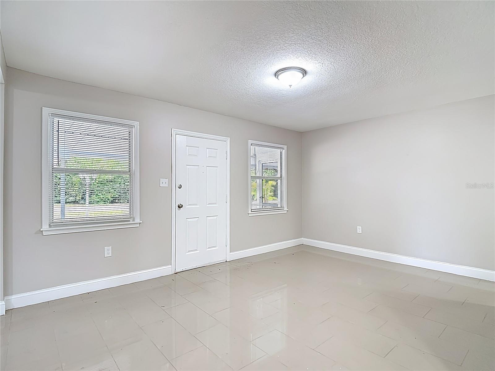 Image 8 of 59 For 1328 Divot Lane