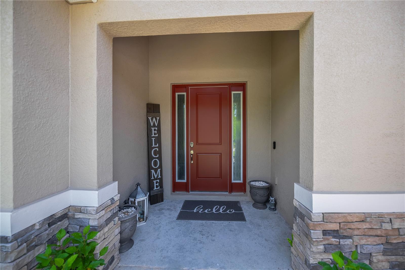 Image 10 of 55 For 5306 Dunsmuir Road