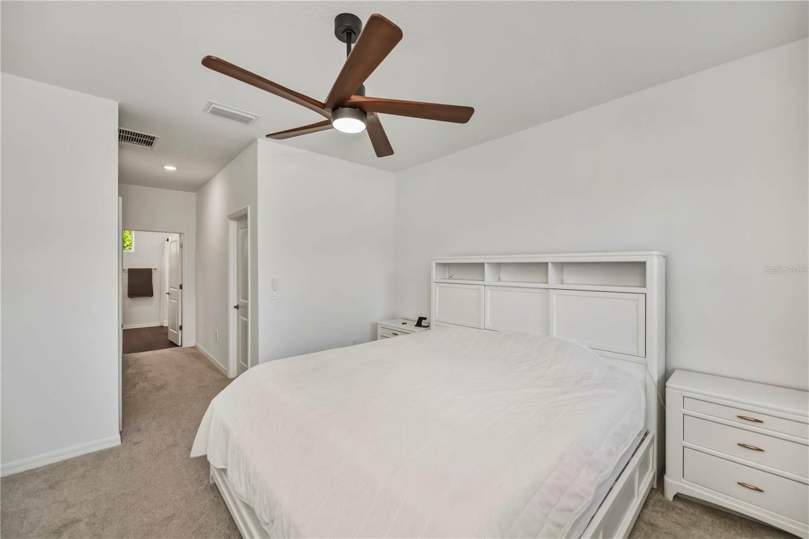 Image 27 of 55 For 5306 Dunsmuir Road