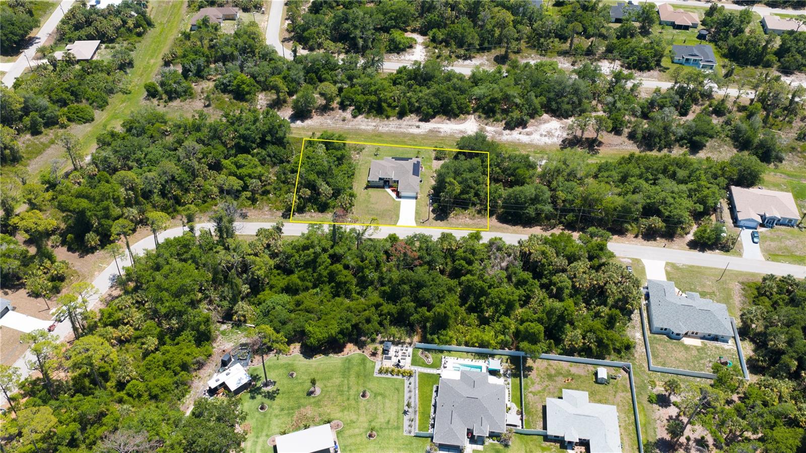 Image 55 of 55 For 5306 Dunsmuir Road