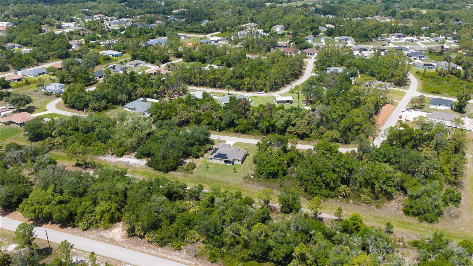 Image 6 of 55 For 5306 Dunsmuir Road