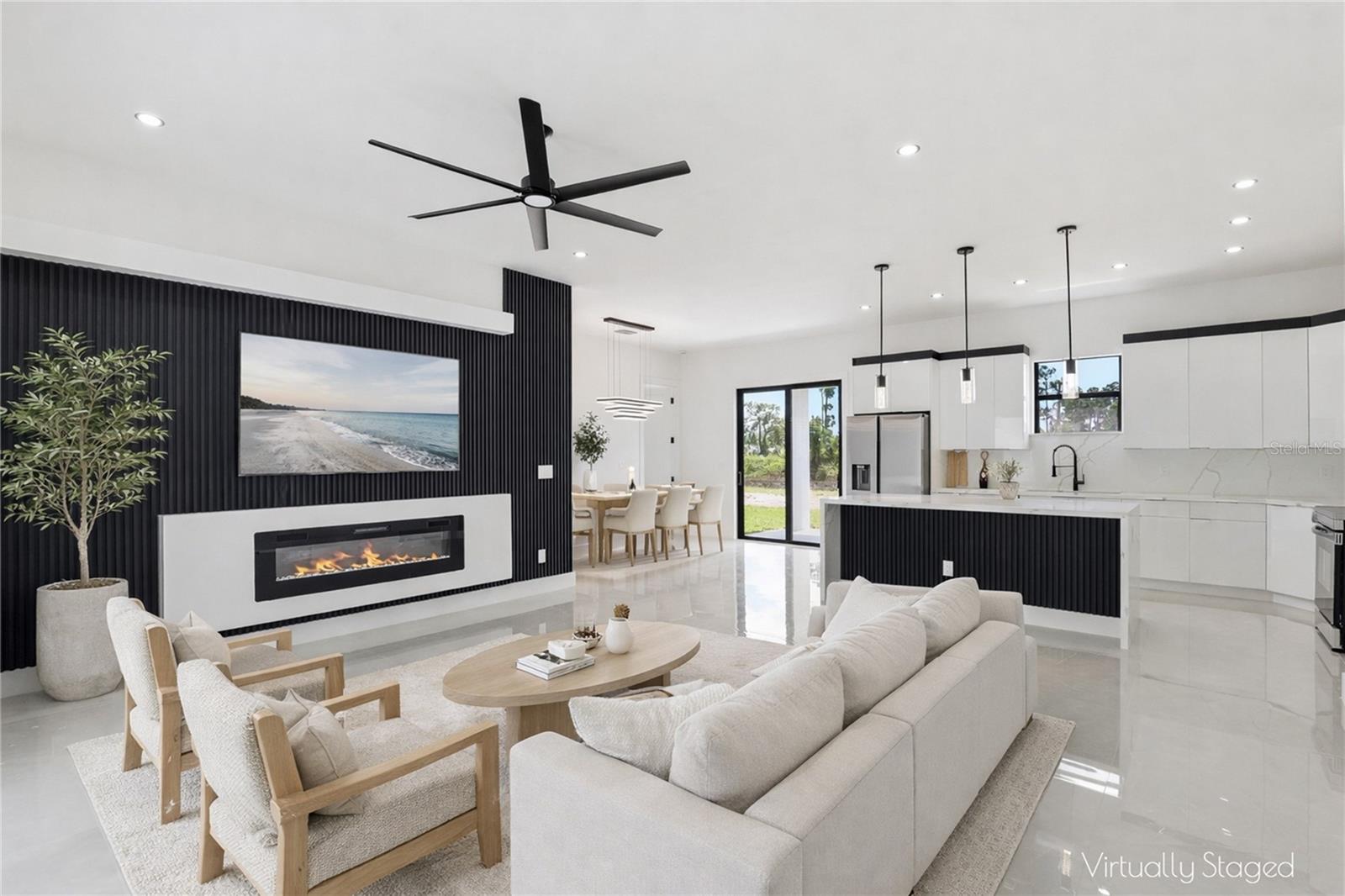 Image 4 of 27 For 1124 Edelweiss Street E