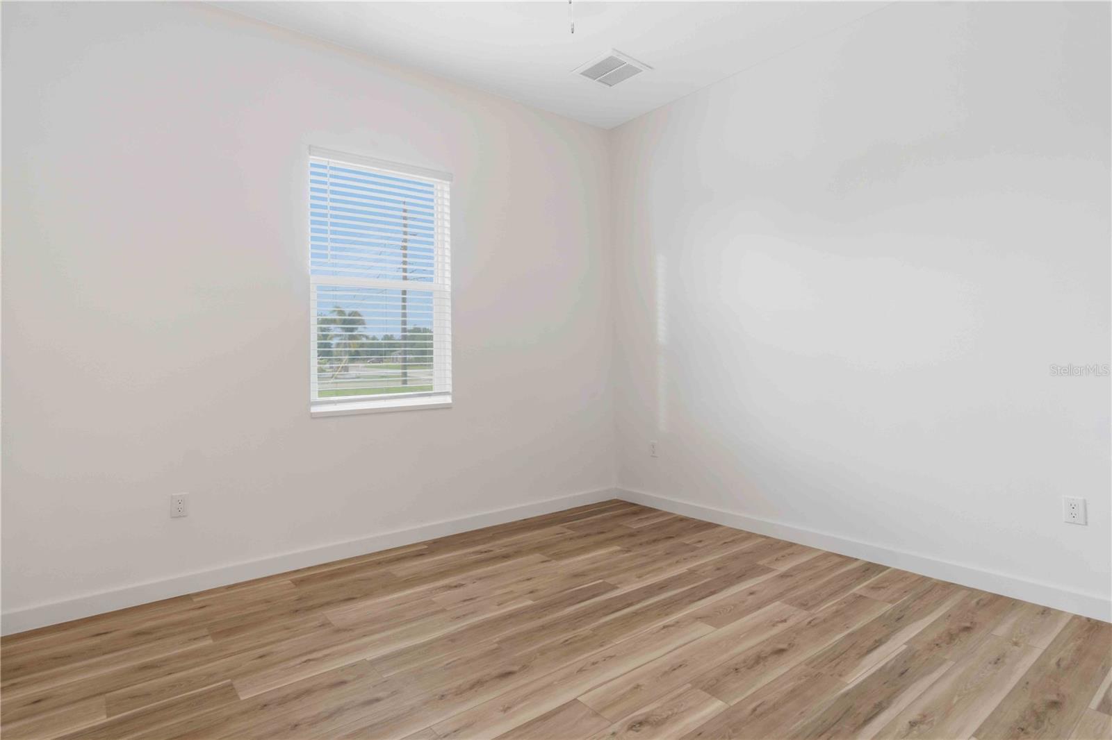 Image 18 of 46 For 1215 Rio De Janeiro Avenue