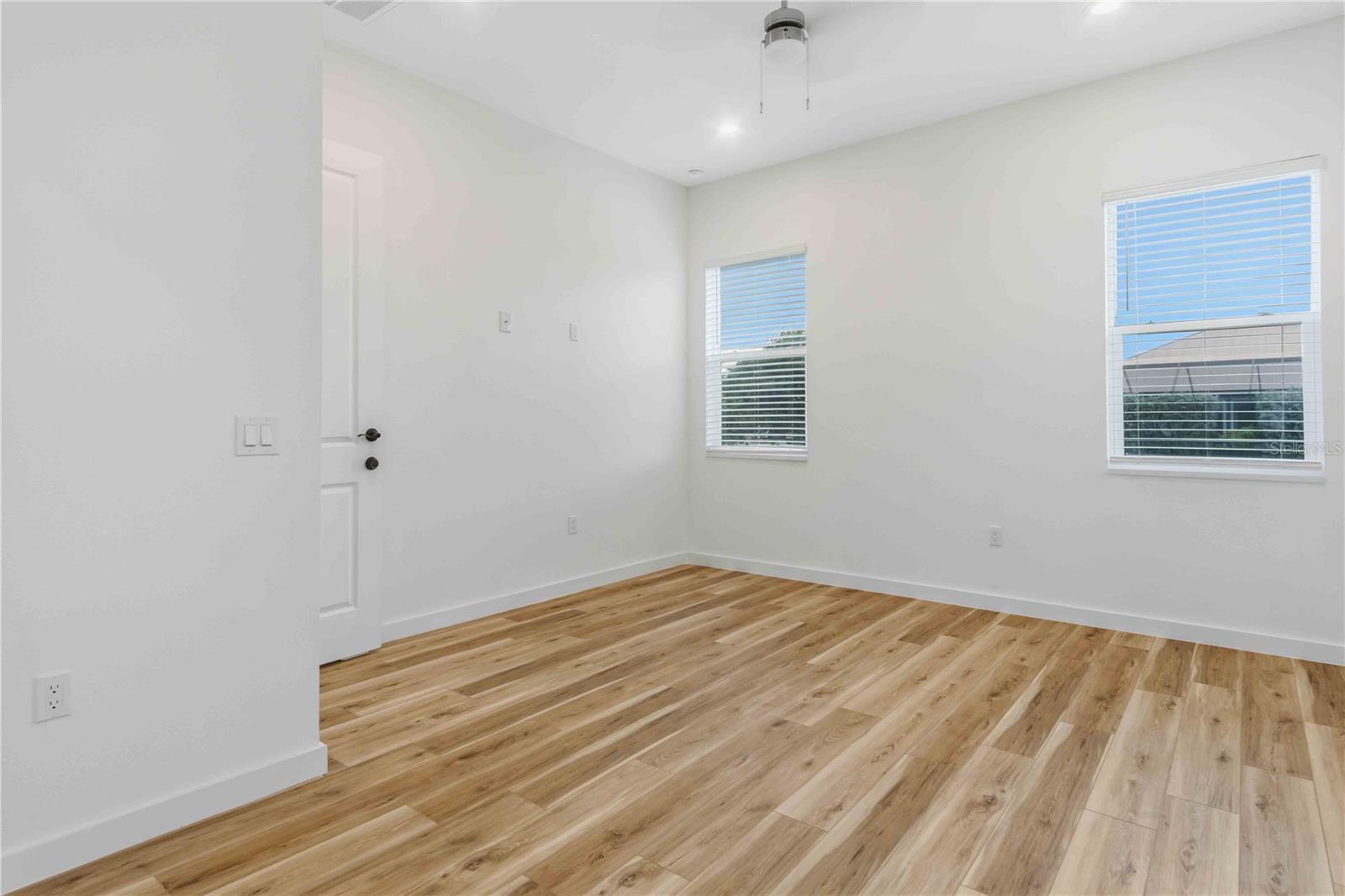 Image 19 of 46 For 1215 Rio De Janeiro Avenue