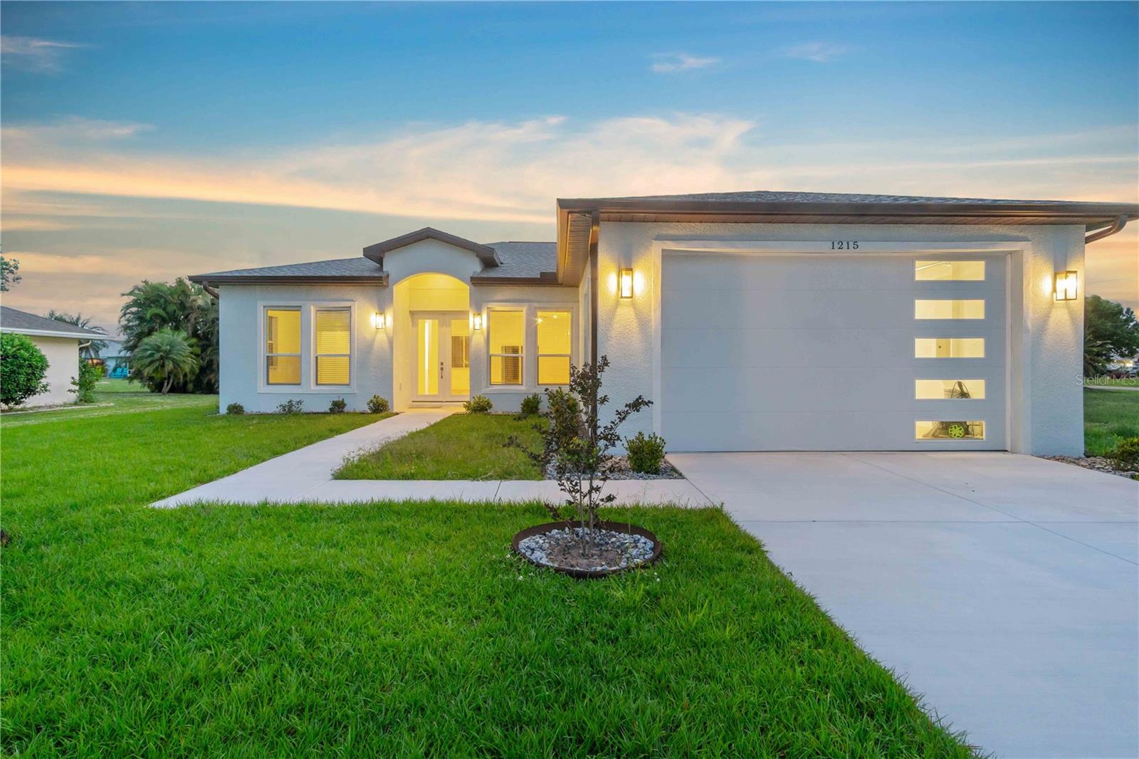 Image 2 of 46 For 1215 Rio De Janeiro Avenue