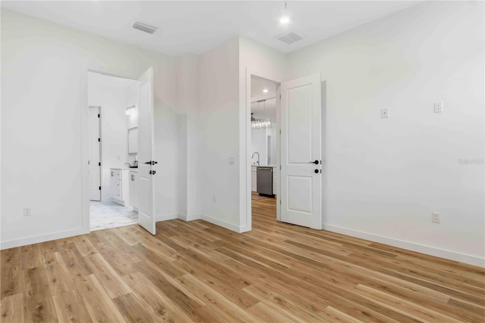 Image 20 of 46 For 1215 Rio De Janeiro Avenue