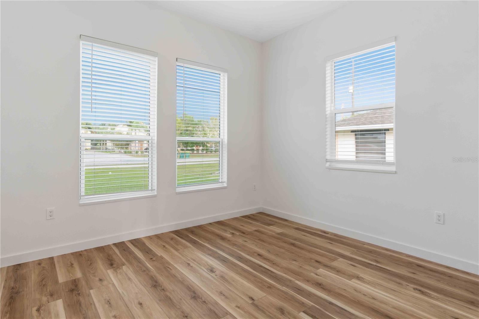 Image 29 of 46 For 1215 Rio De Janeiro Avenue