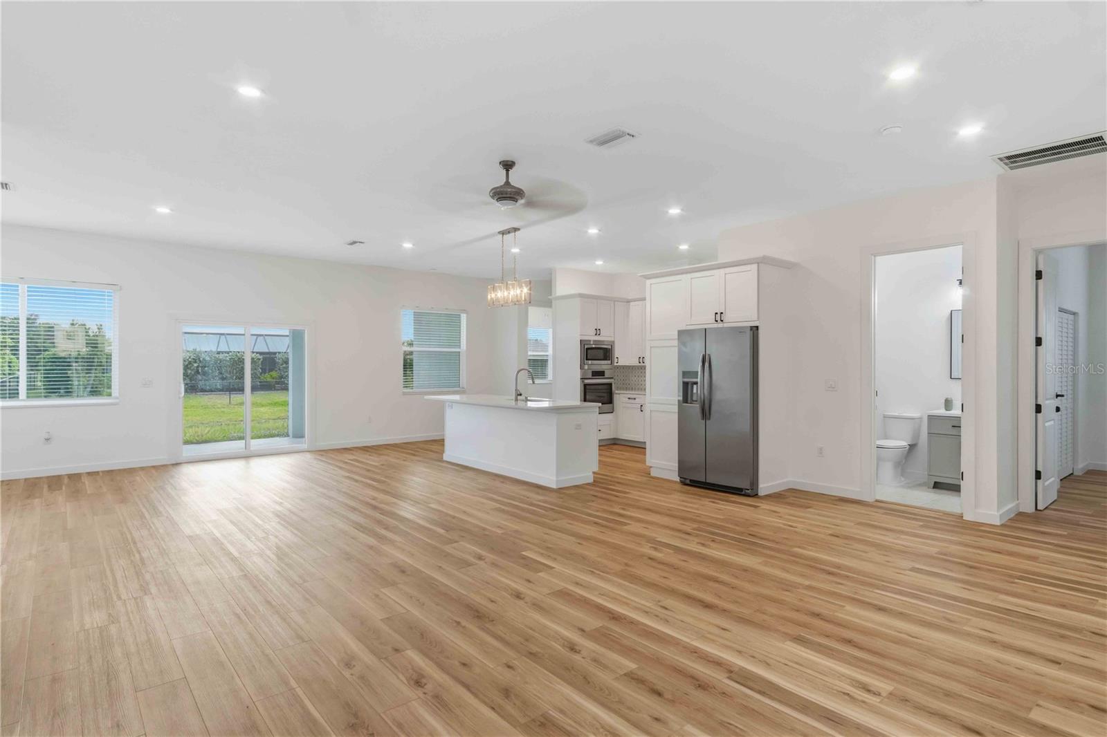 Image 9 of 46 For 1215 Rio De Janeiro Avenue