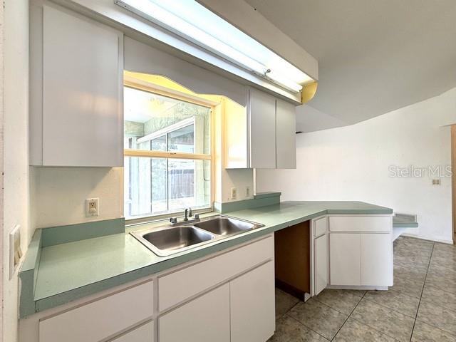 Image 24 of 50 For 1241 Venice Boulevard