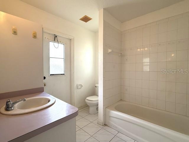 Image 32 of 50 For 1241 Venice Boulevard