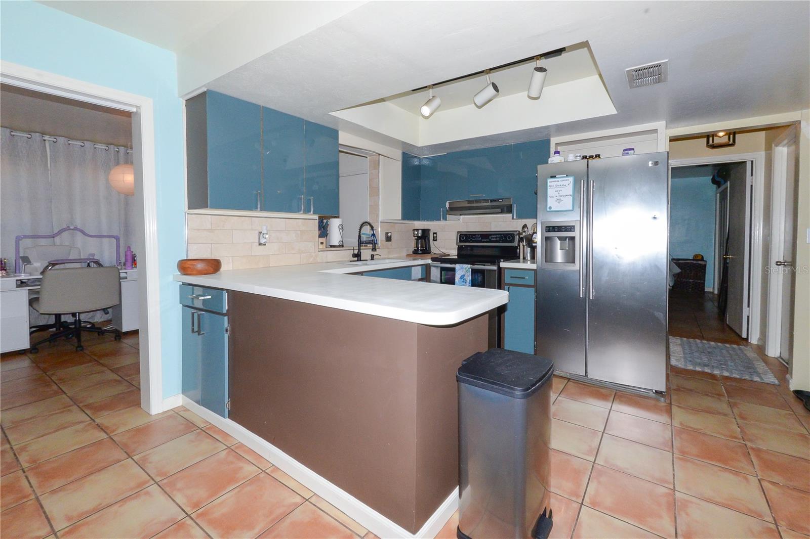 Image 10 of 31 For 9215 Kingston Road