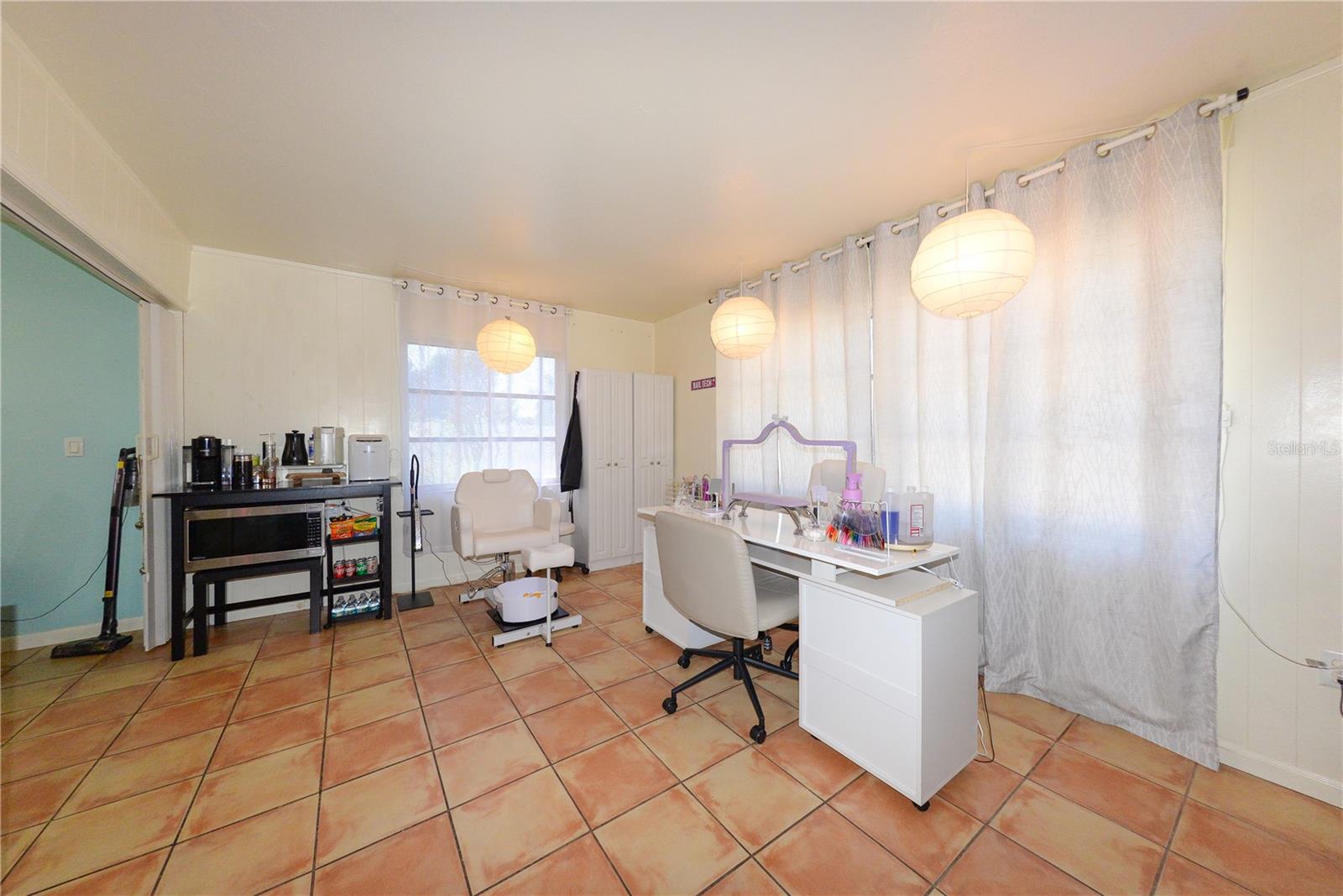 Image 14 of 31 For 9215 Kingston Road