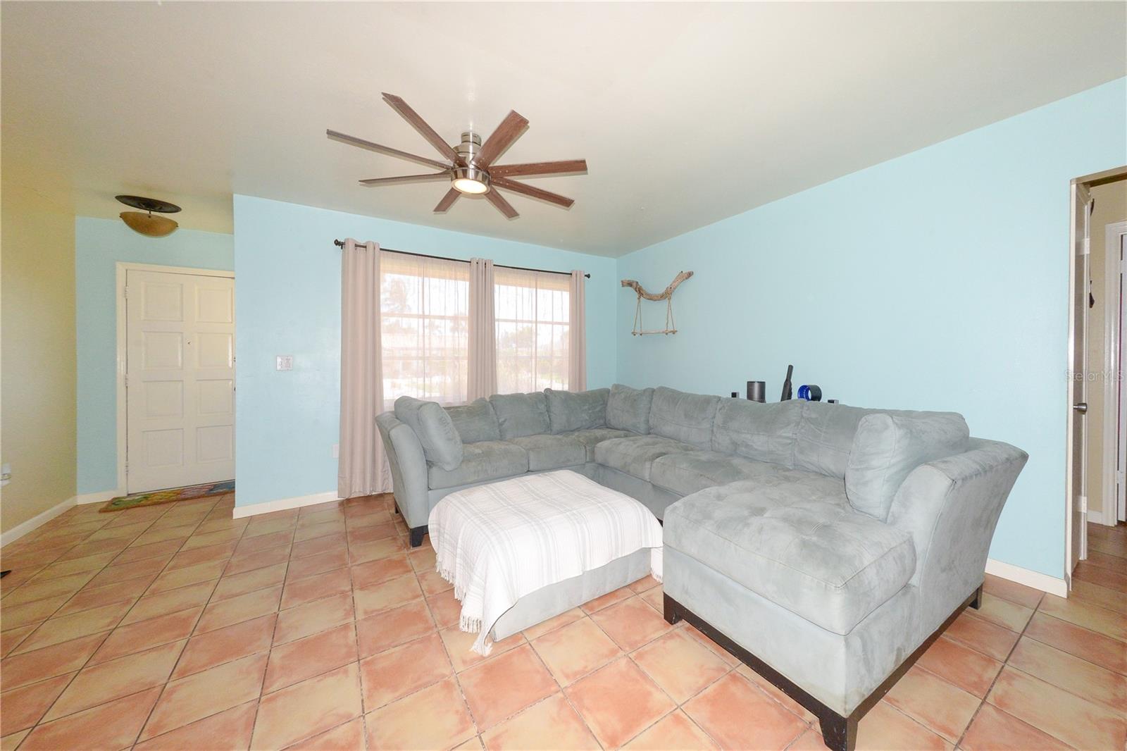 Image 4 of 31 For 9215 Kingston Road