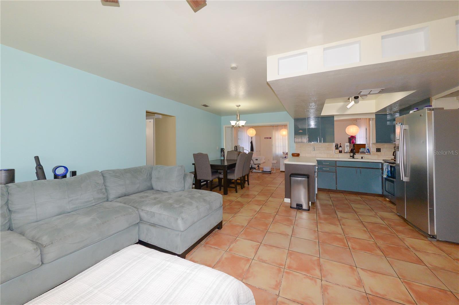 Image 7 of 31 For 9215 Kingston Road