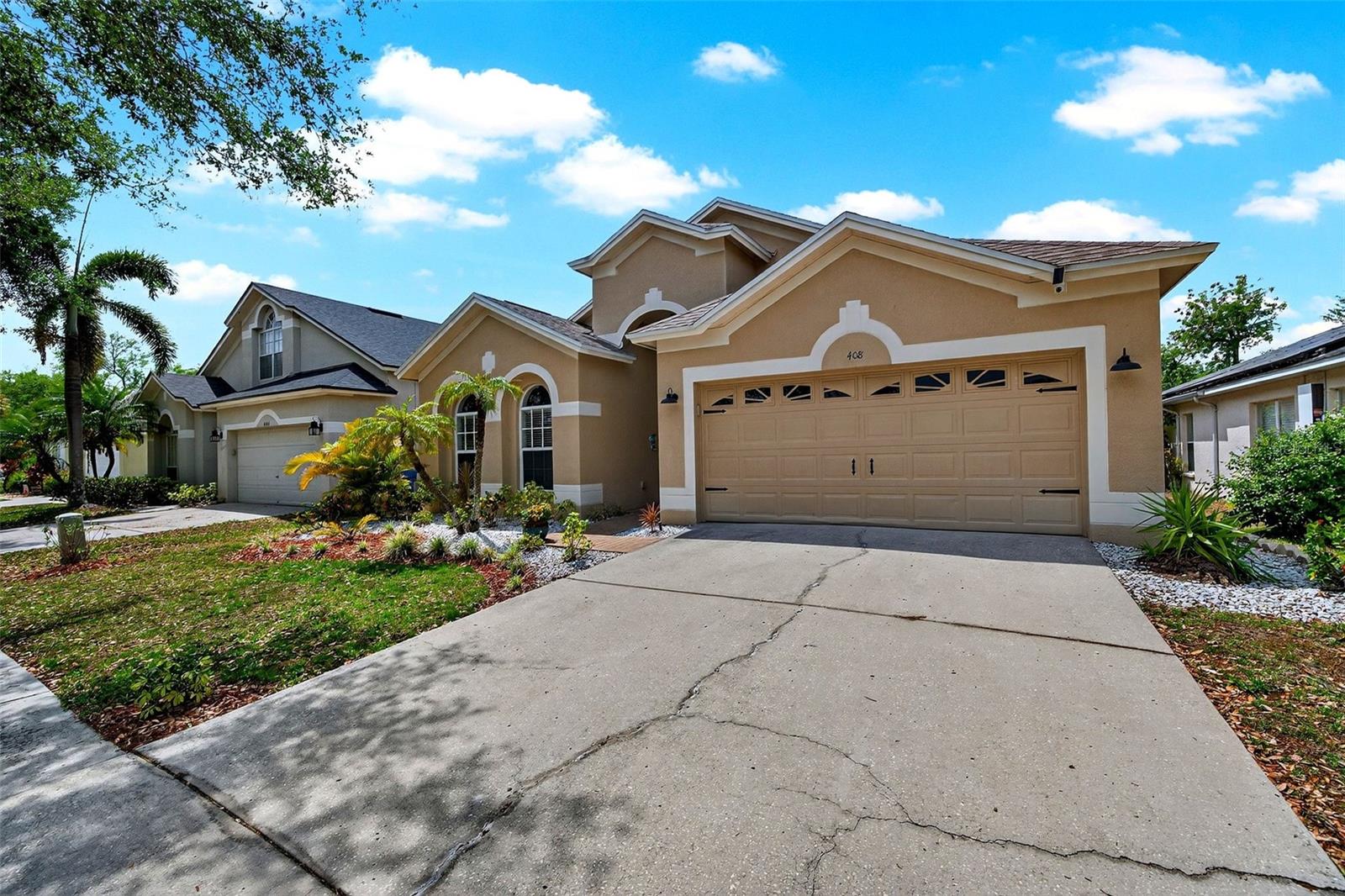 Image 18 of 76 For 408 Delwood Breck Street