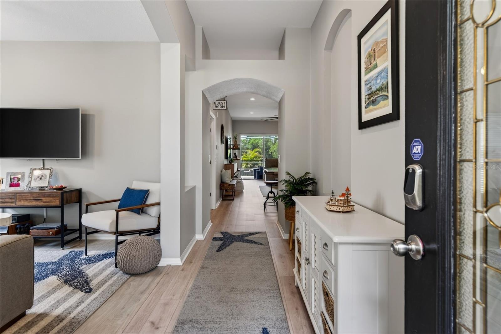 Image 24 of 76 For 408 Delwood Breck Street