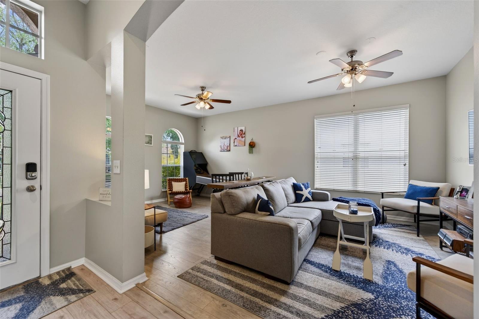 Image 26 of 76 For 408 Delwood Breck Street