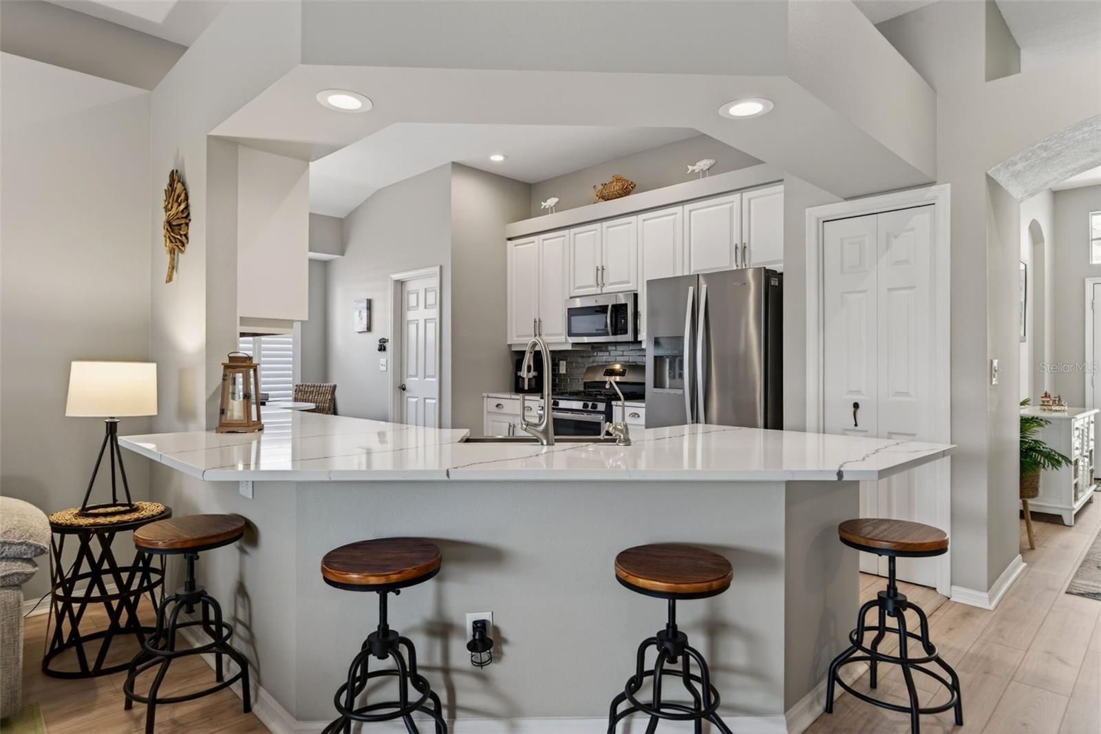 Image 33 of 76 For 408 Delwood Breck Street