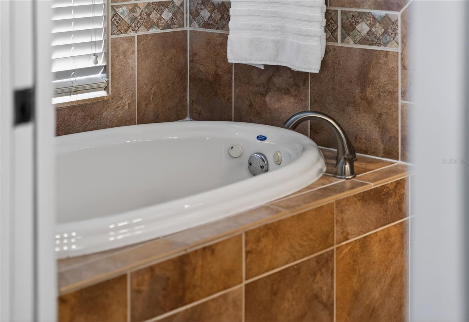 Image 56 of 76 For 408 Delwood Breck Street