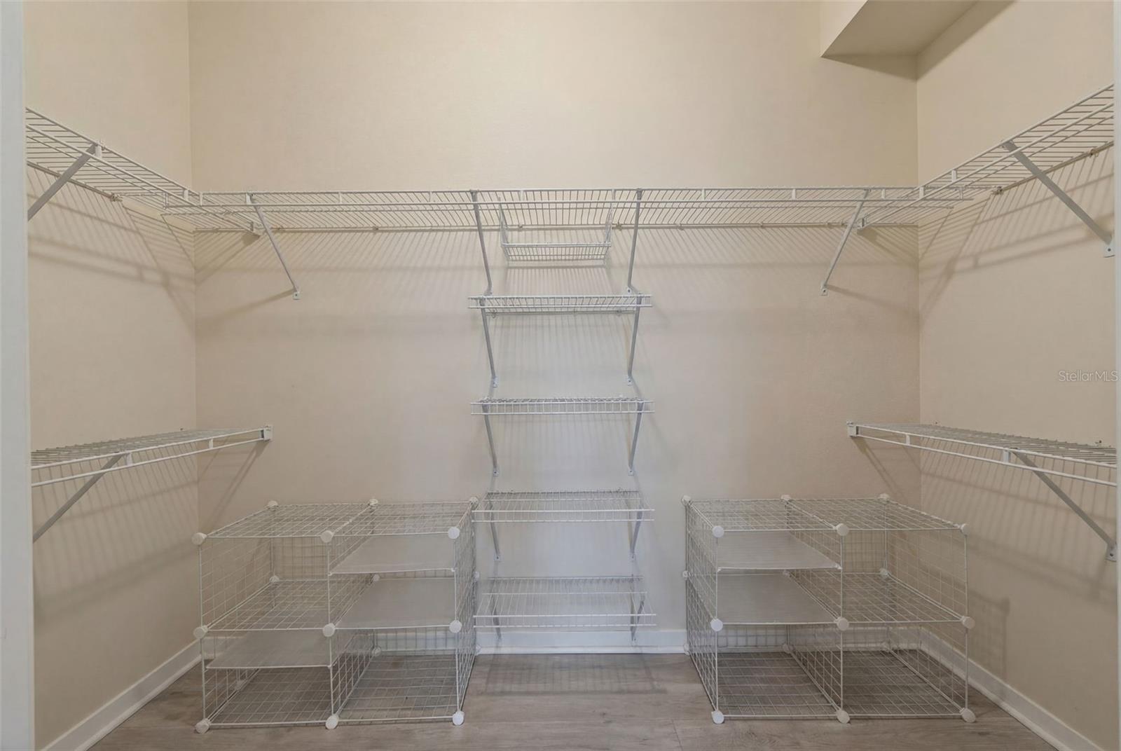 Image 59 of 76 For 408 Delwood Breck Street