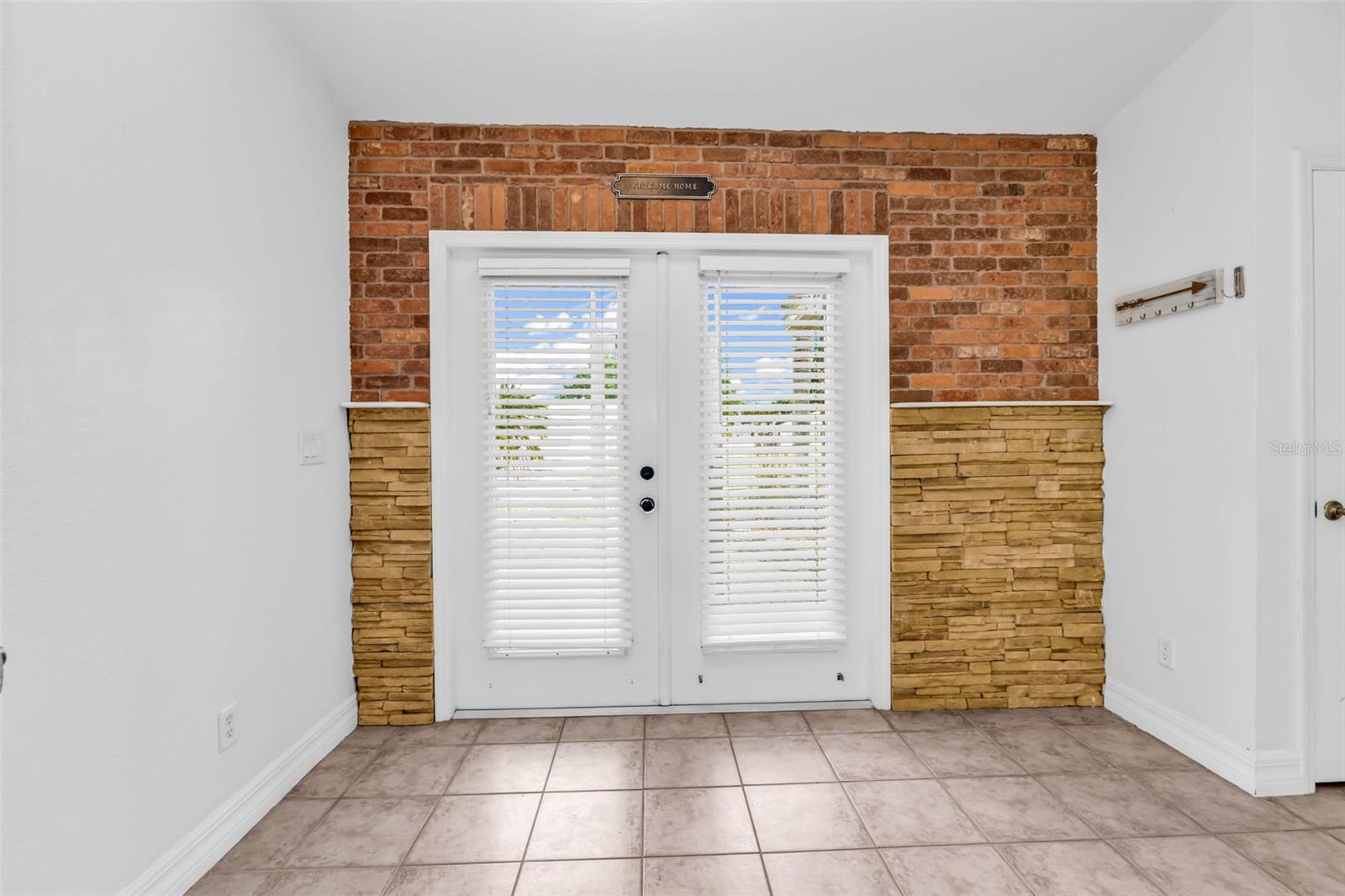 Image 10 of 50 For 1485 Justica Street