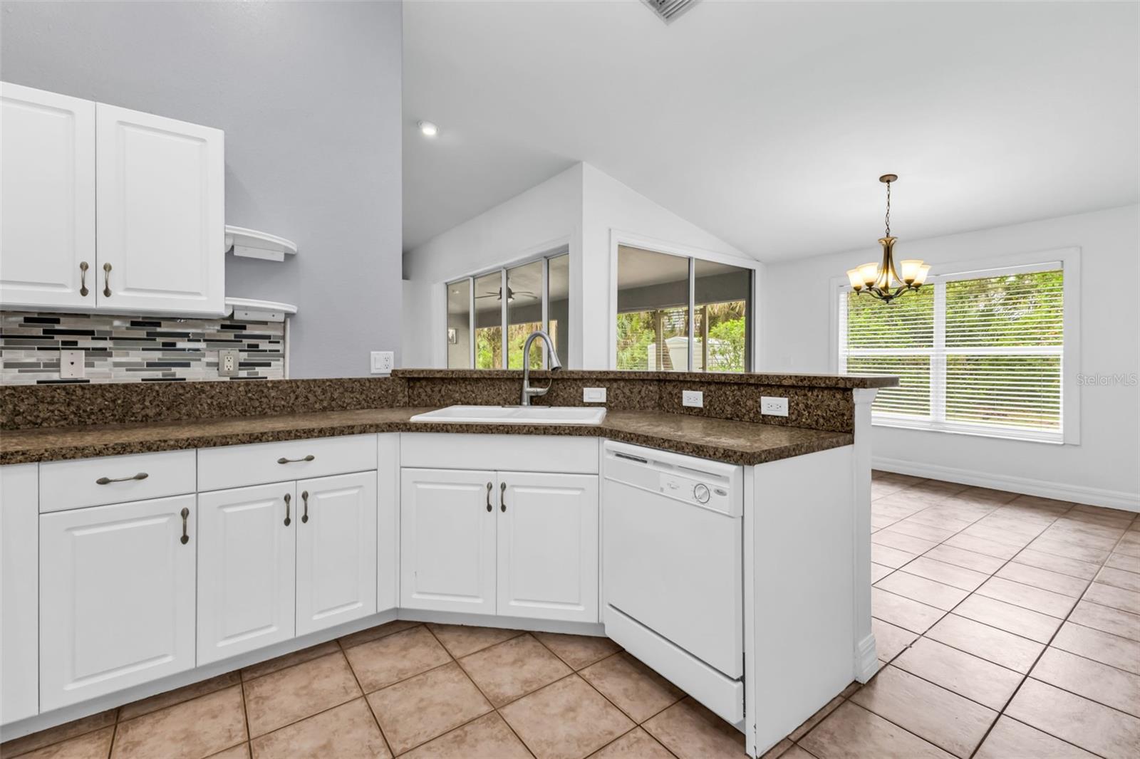 Image 12 of 50 For 1485 Justica Street