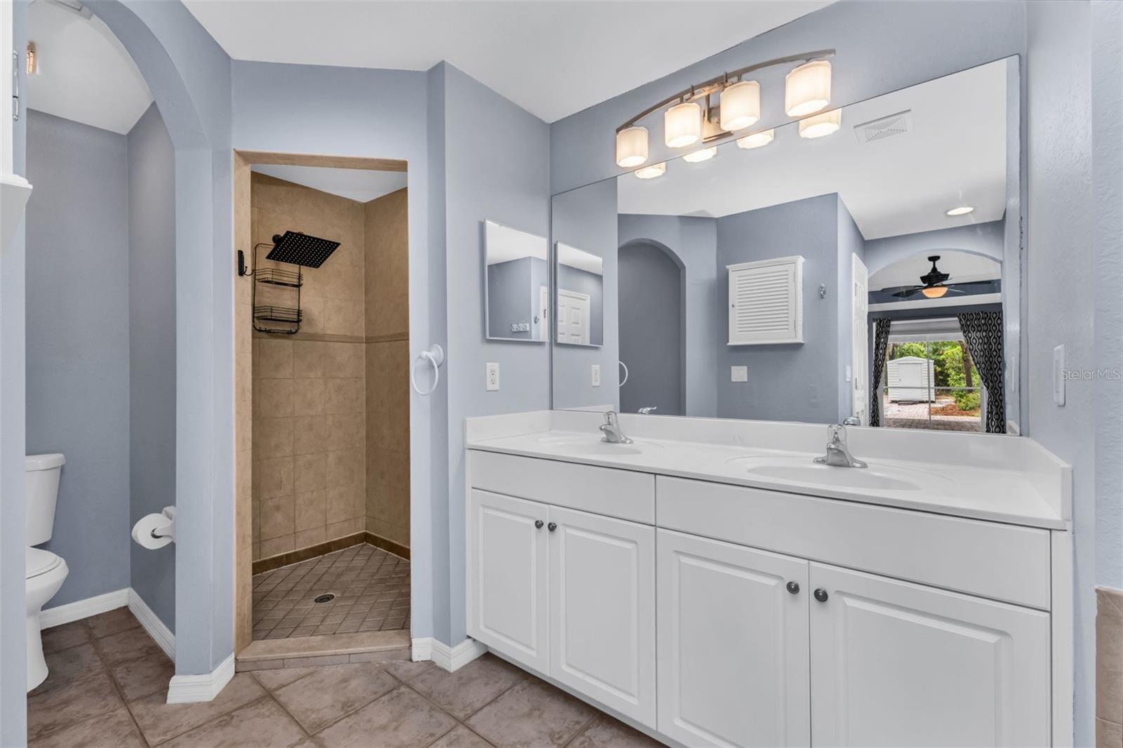 Image 21 of 50 For 1485 Justica Street