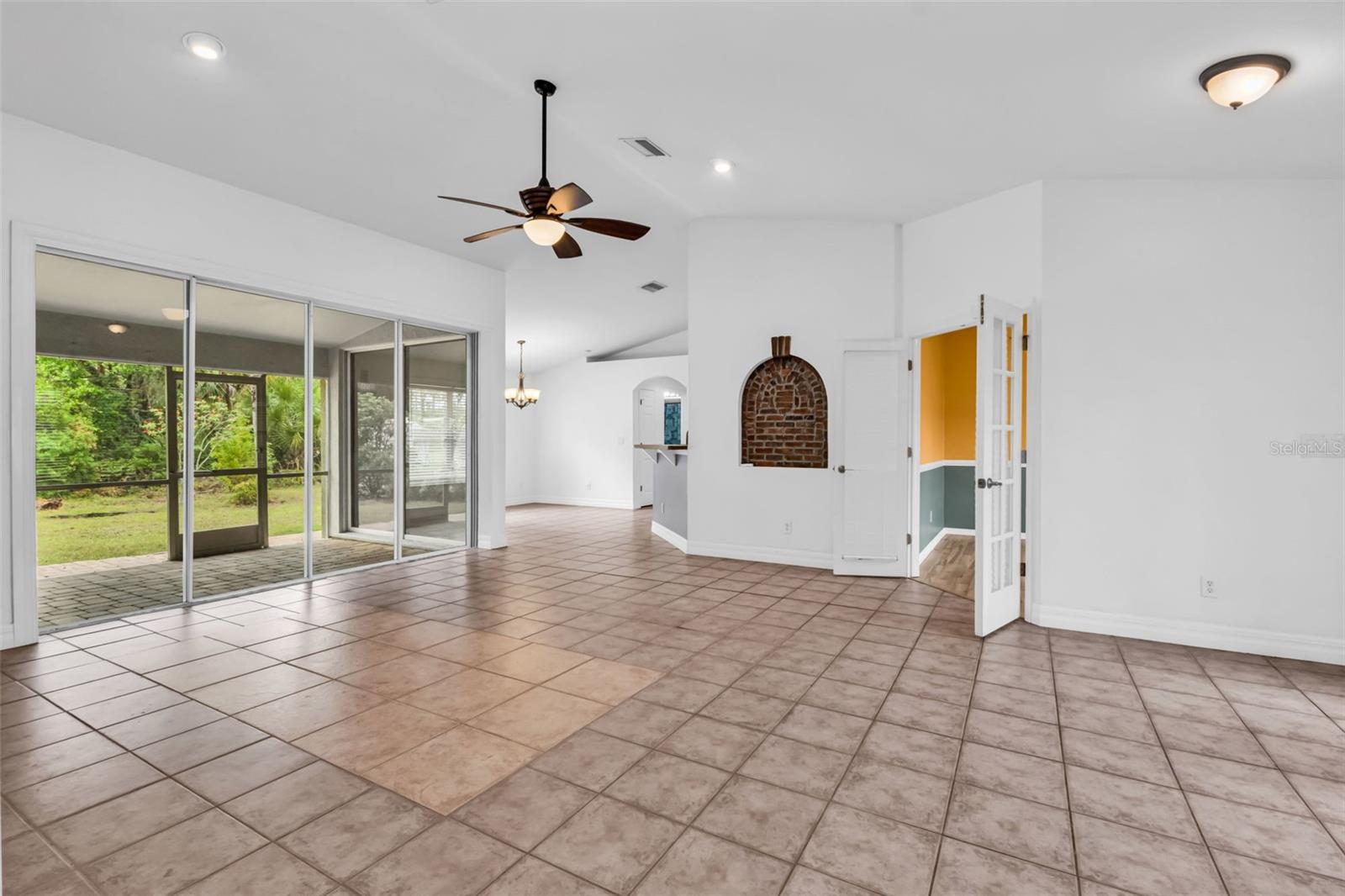 Image 5 of 50 For 1485 Justica Street