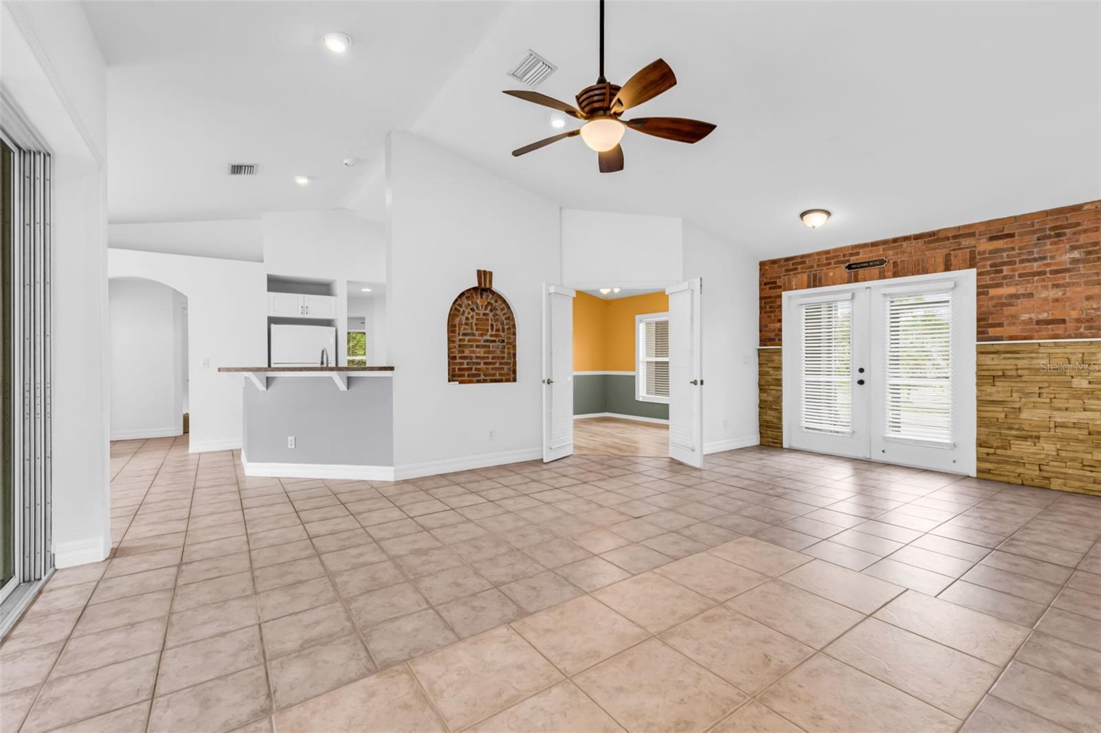 Image 6 of 50 For 1485 Justica Street