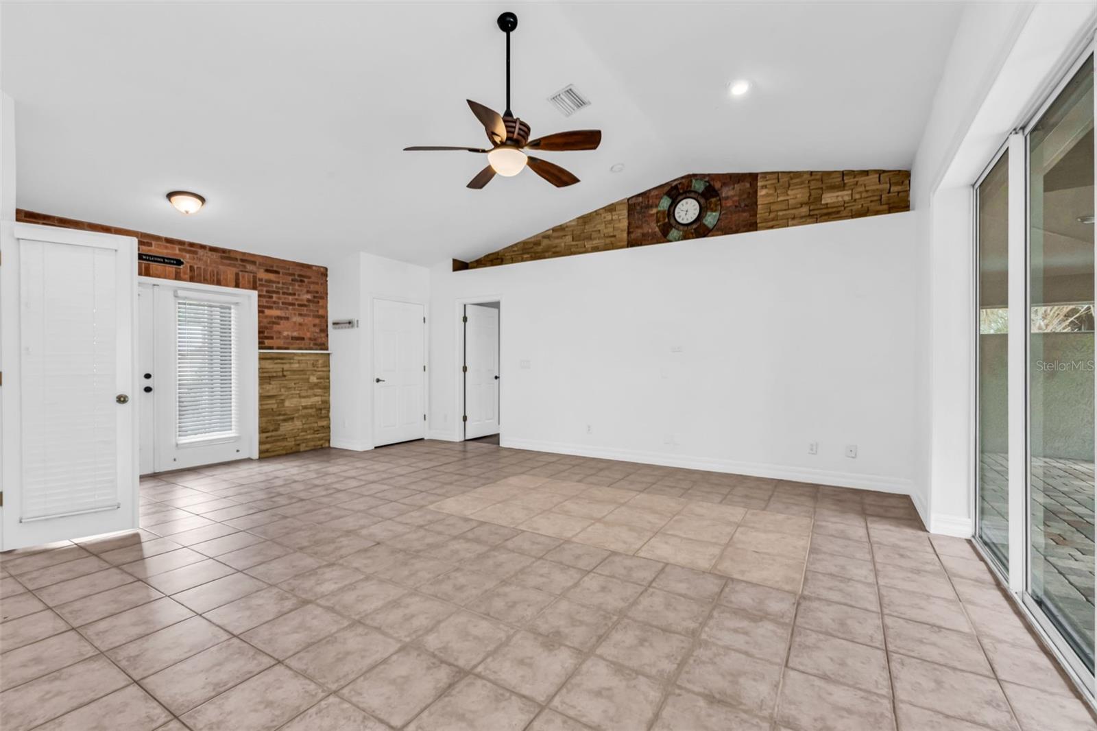 Image 9 of 50 For 1485 Justica Street