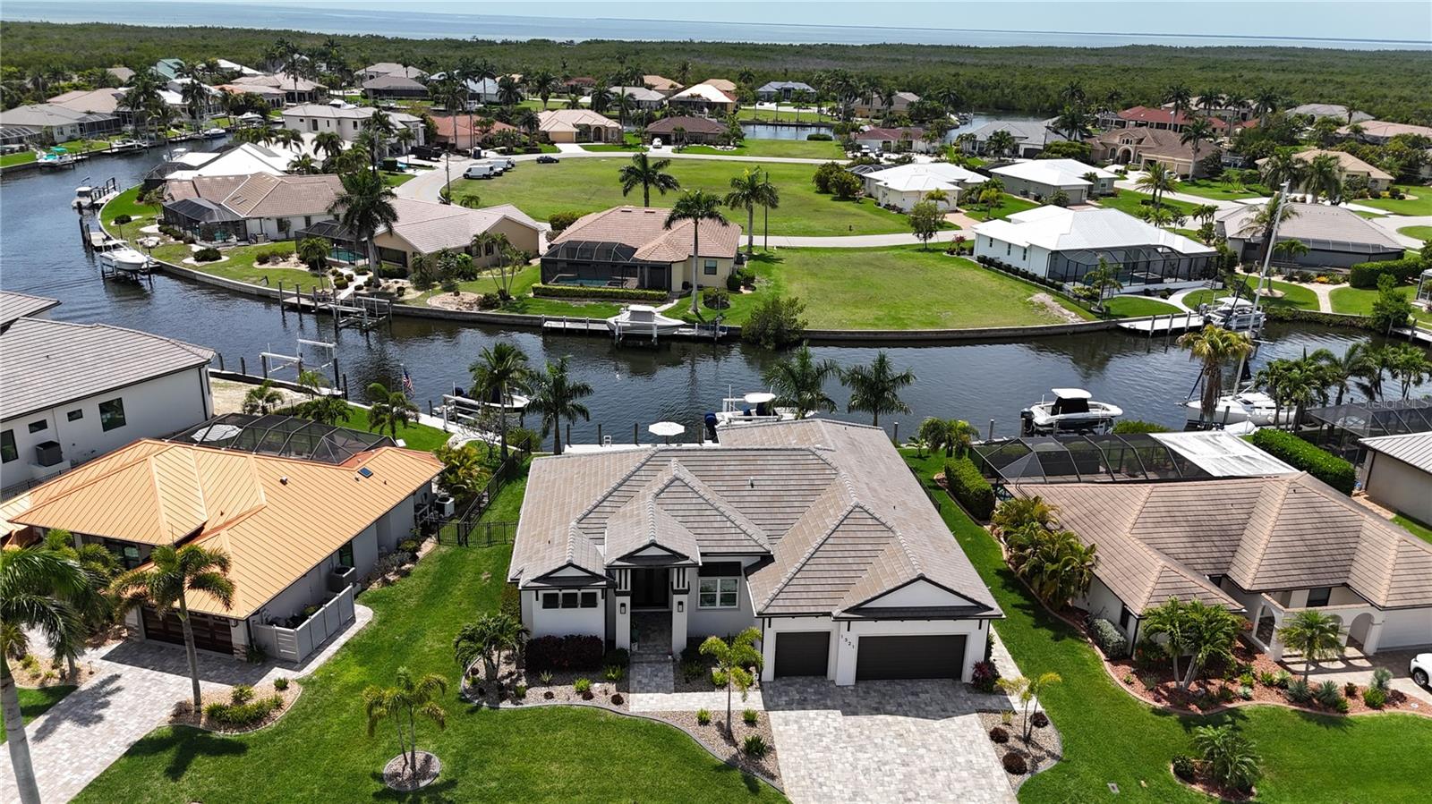 Image 3 of 80 For 1321 Sea Horse Court