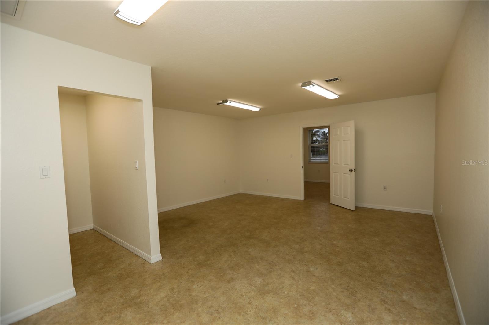 Image 12 of 18 For 8270 Burnt Store Road 3