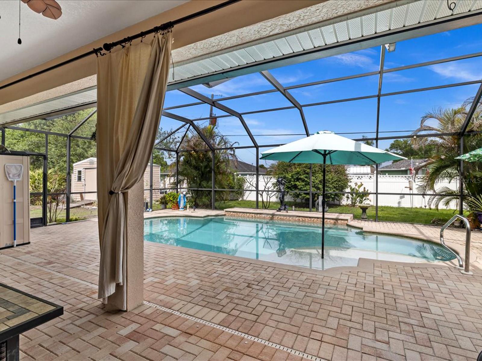Image 13 of 51 For 32 Orlando Boulevard