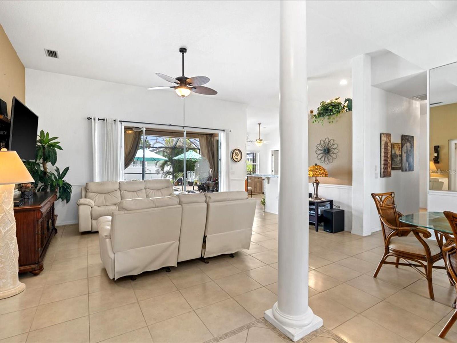 Image 7 of 51 For 32 Orlando Boulevard